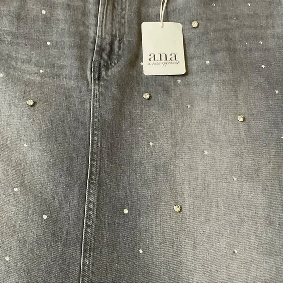 a.n.a High Waist Crystal Embellished Gray Denim Skirt Midi NWT size 12 - Picture 2 of 11